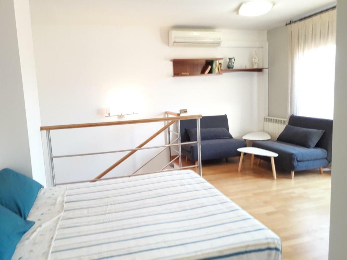 Loft Cal Richi Apartment เตรมป์ ภายนอก รูปภาพ